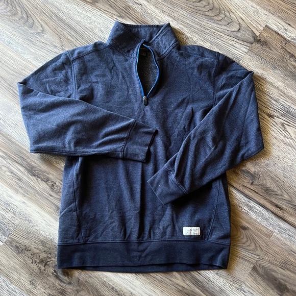 🎄 Eddie Bauer size small blue pullover